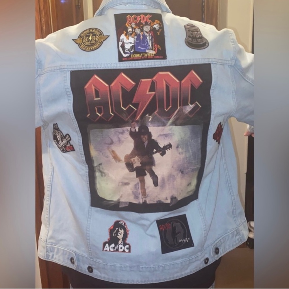AC/DC DENIM JACKET EMBELLISHED WITH 16 PATCHES & 3-4 BUTTONS/PINS AND BACK ART